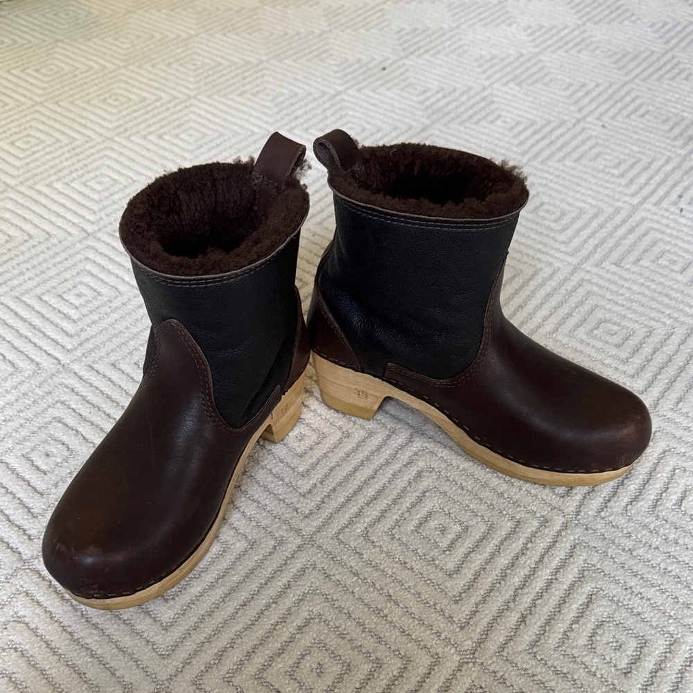 No. 6 Shearling lined clog boots